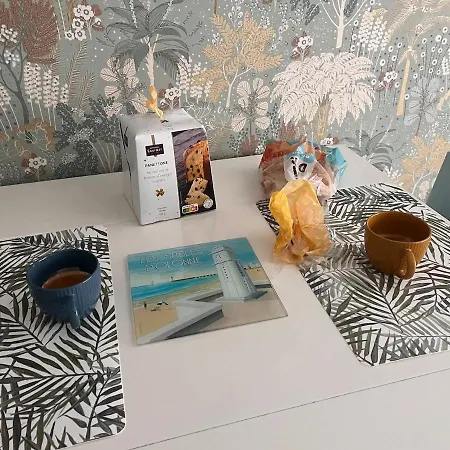 Les Pieds Dans Leau Avec Parking