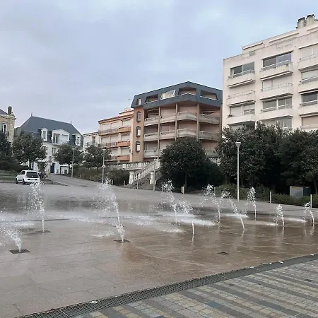 Les Pieds Dans Leau Avec Parking Lägenhet