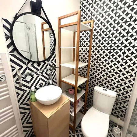 Les Pieds Dans Leau Avec Parking Lejlighed