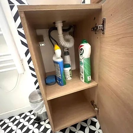 Les Pieds Dans Leau Avec Parking