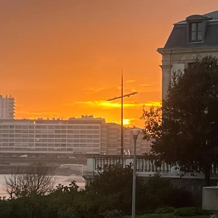 Les Pieds Dans Leau Avec Parking Appartement *