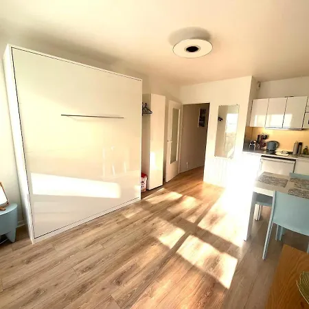 Appartement Les Pieds Dans Leau Avec Parking Les Sables-dʼOlonne