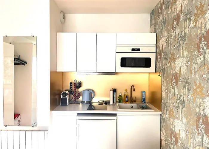 Les Pieds Dans Leau Avec Parking *