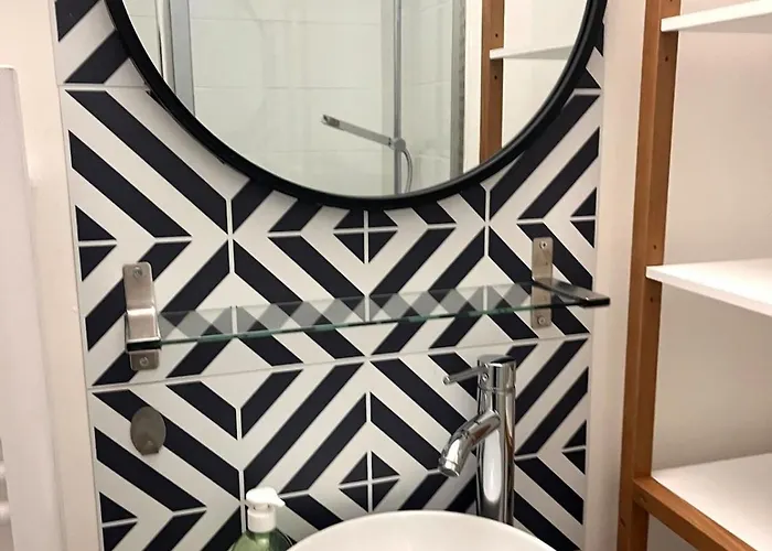 Appartement Les Pieds Dans Leau Avec Parking Les Sables-dʼOlonne