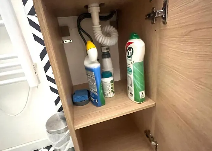 Les Pieds Dans Leau Avec Parking